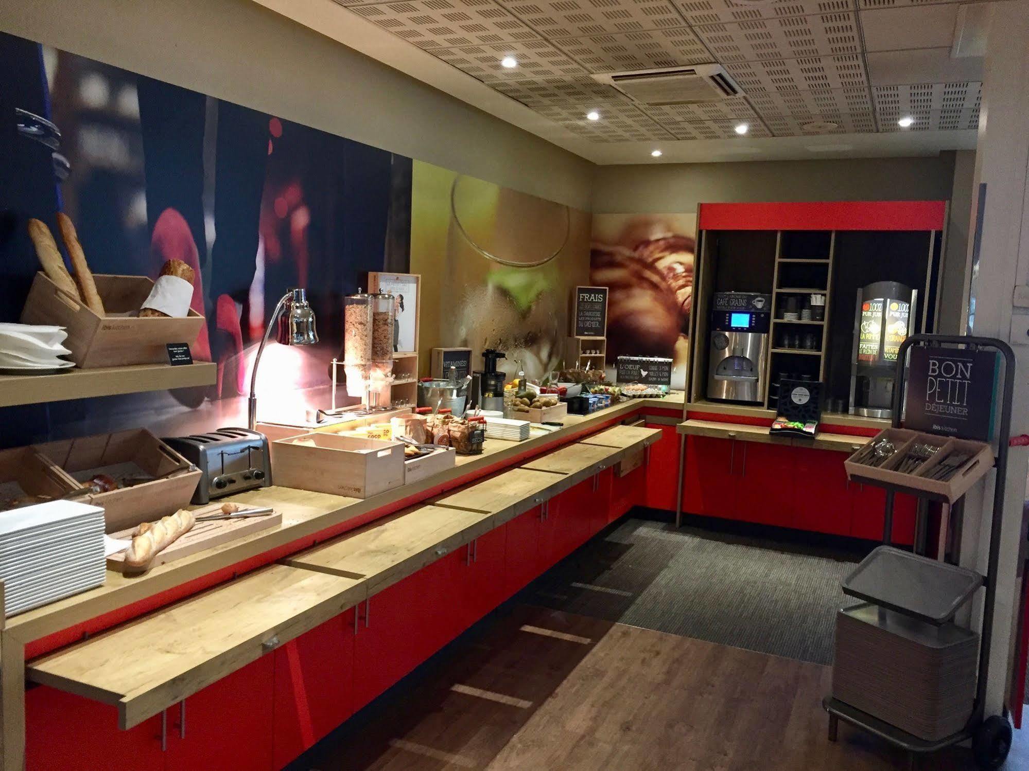 Отель Ibis Paris Кретей Экстерьер фото